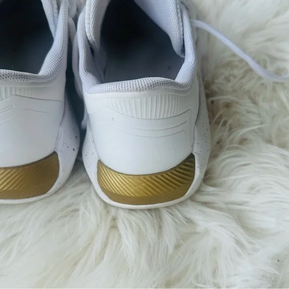 Under Armour Women’s Block City White and Gold Athletic Shoes size 8.5 - Picture 4 of 8